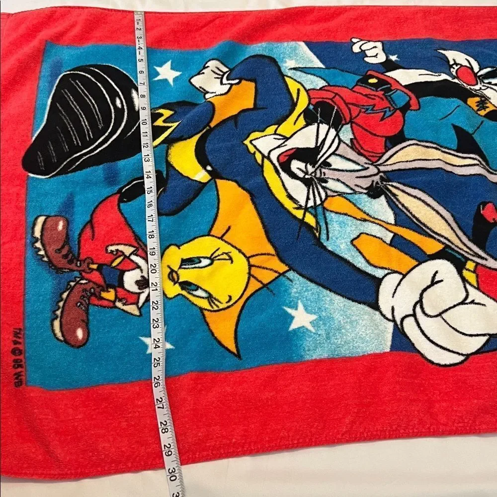 Vintage 1995 Warner Bros. Looney Tunes Red and Blue Beach Towel EVC